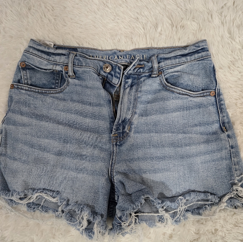 American Eagle Outfitters Women's Blue Denim Shorts
